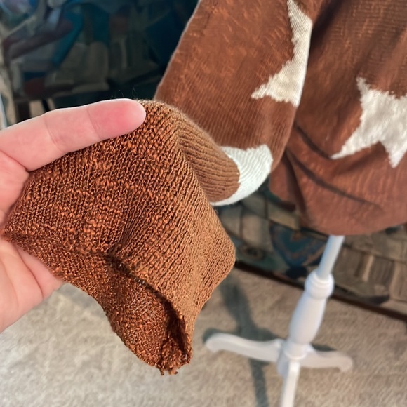 Stars sweater. - Picture 3 of 5